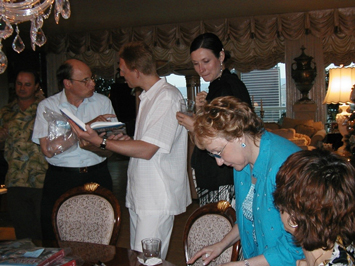 حفلة كتاب المقامرة