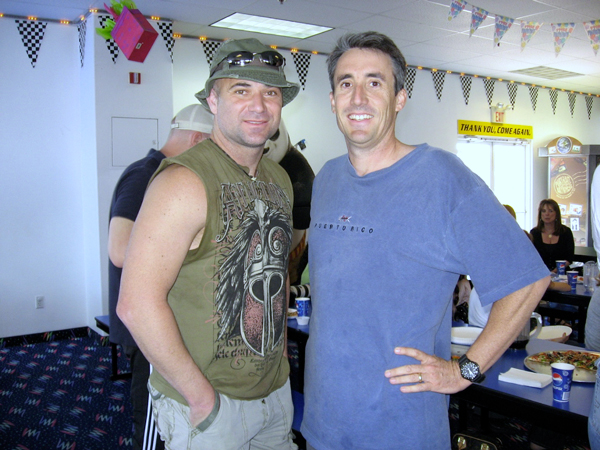 مع أندريه أغاسي في سباق الجائزة الكبرى المصغر في لاس فيغاس