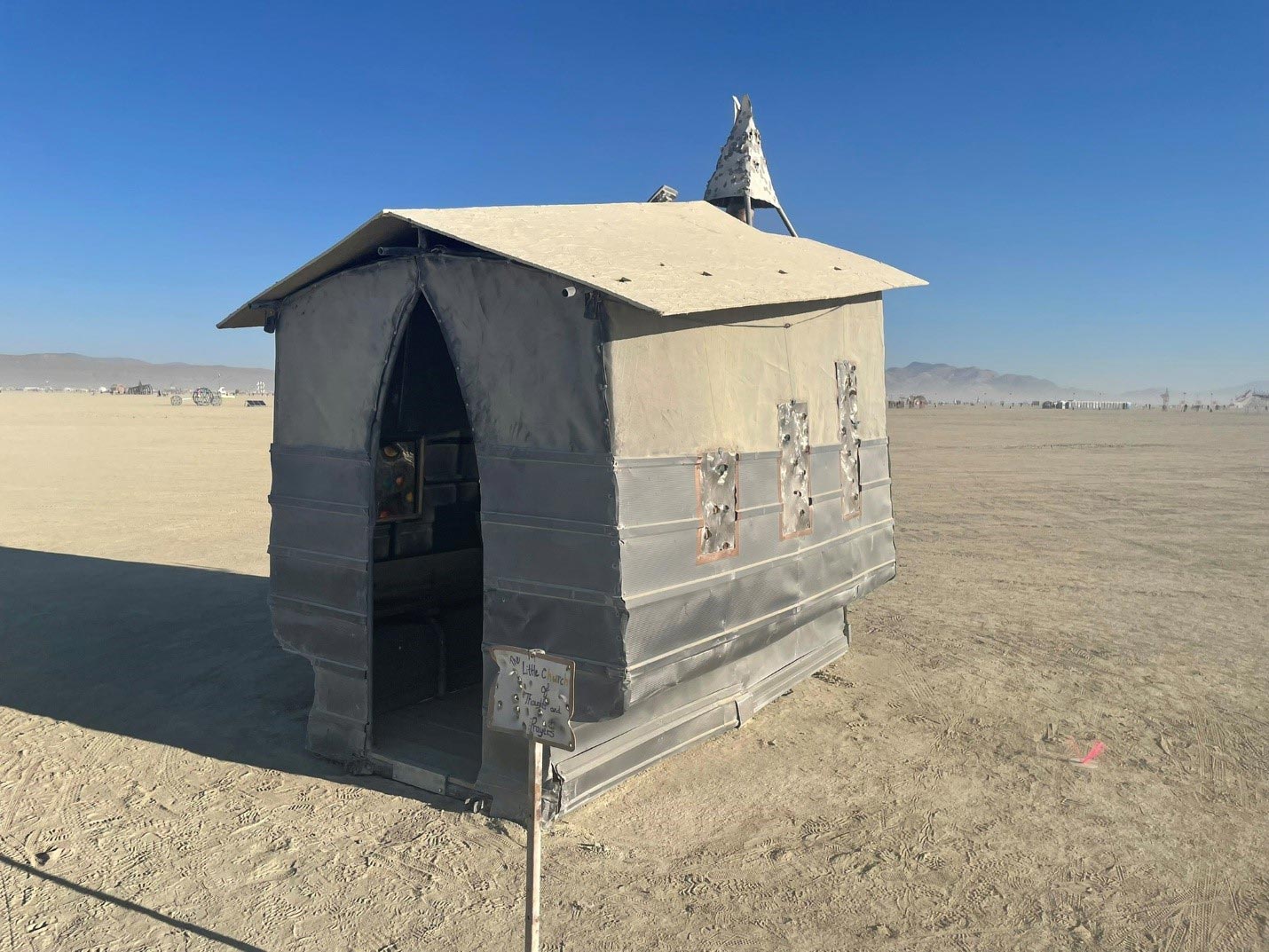 كنيسة صغيرة