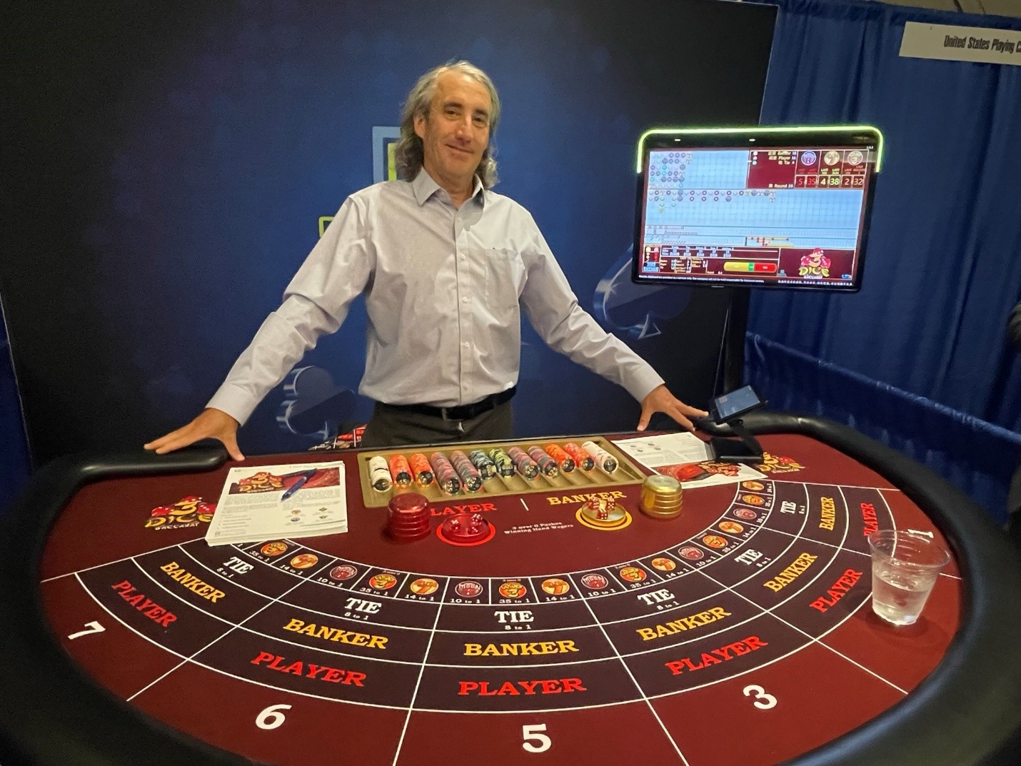 باكارات النرد الثلاثة