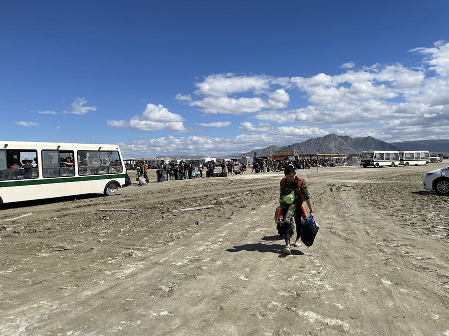 حافلة النقل المكوكية