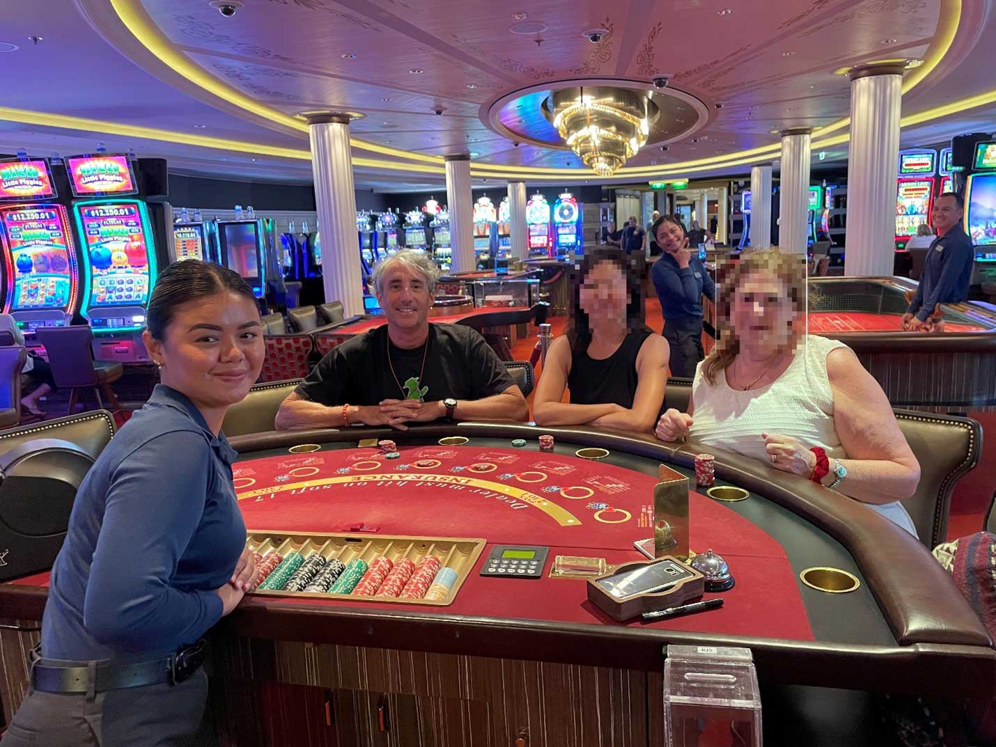 طاولة بلاك جاك